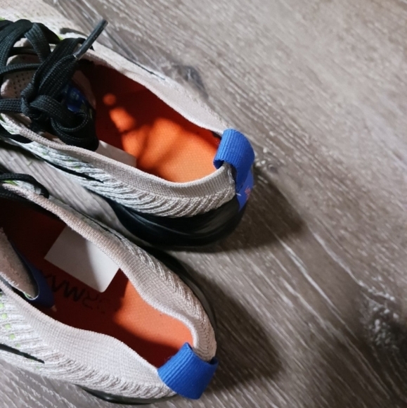 Nike Air Vapormax flyknit 3 size 9 - Picture 4 of 5